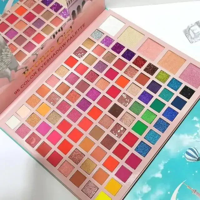 Eyeshadow palette with 5 highlighter shades for makeup looks