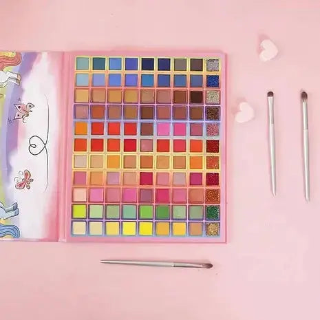 Multicolor eyeshadow palette for everyday and glam makeup