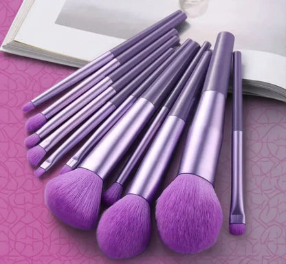 Premium face and eye makeup brushes for daily beauty routines