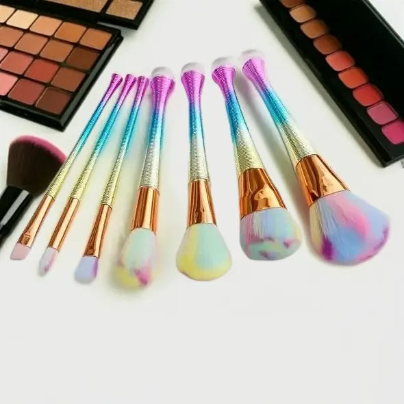 Professional multicolor eyeshadow makeup brush collection by ROSLET