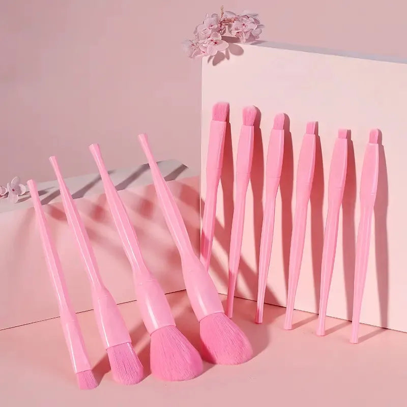 Soft bristle makeup brushes with travel storage bag by ROSLET