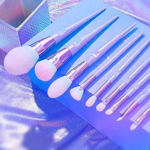 Soft blending makeup brushes for smooth and flawless makeup application